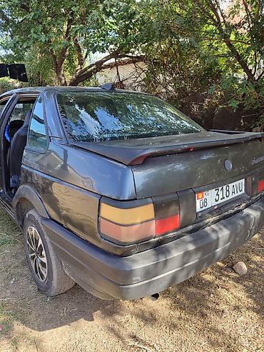 Volkswagen: Volkswagen Passat: 1988 г., 1.8 л, Механика, Бензин, Седан — 7
