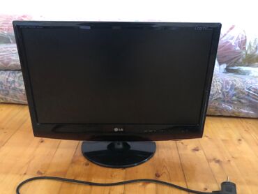 15.6 led ekran 30 pin: Televizor LG LCD FHD (1920x1080)