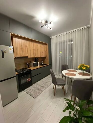 1 комнатная квартира 8 мкр: 1 комната, 36 м², Индивидуалка, 4 этаж, Евроремонт