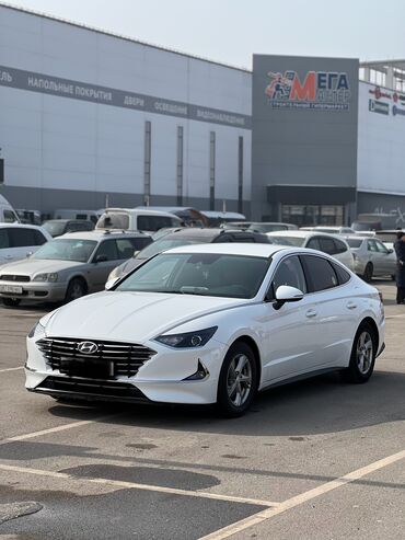 Hyundai Sonata: 2019 г., 2 л, Автомат, Газ, Седан
