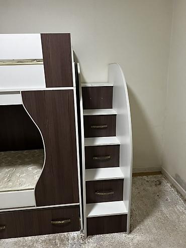 bunk bed: Двухъярусная кровать с лестницей и ящиками - Компоновка: нижнее — 3
