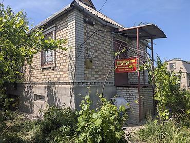 дом пр: Продаю дачу. Дом кирпичный. Стены - 1,5 кирпича. Сейсмопояс на — 1