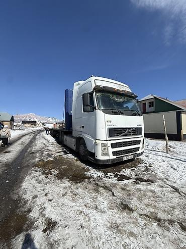 Тягачи: Тягач, Volvo, 2003 г., Шторный — 10