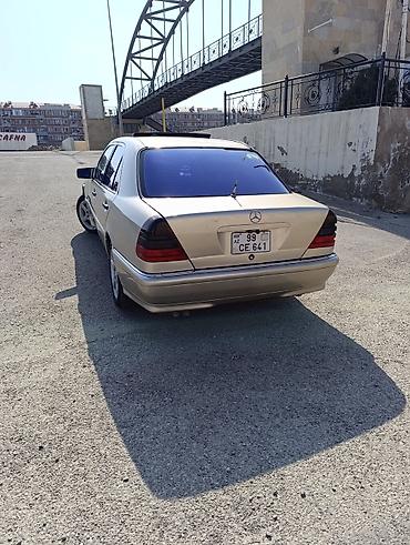 mercedes 160 a: Mercedes-Benz C-Class: 2.3 l | 1998 il Sedan — 4
