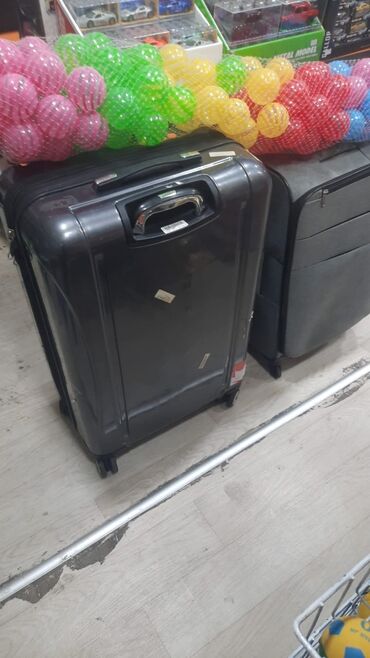 айкос баку цена: Çəmədan 2 eded Amerkadan alinib .Böyuk 100 azn . Balaca 70 azn