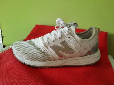 Patike: New Balance, 37.5, bоја - Bela — 10