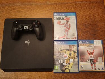 plesteyşın oyunları: PlayStation 4 oyun konsolu və bir ədəd orginal dualshock gamepad