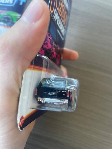 İncəsənət və kolleksiyalar: Hot Wheels Neon Speeders – 2 ədəd 1:64 miqyaslı kolleksiya maşını — 4