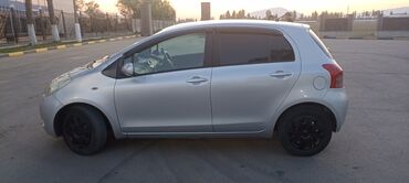 Toyota: Toyota Vitz: 2005 г., 1 л, Вариатор, Бензин, Хэтчбэк — 9