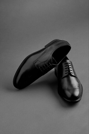 кожаный туфли: Кожаные туфли блюхеры черного цвета Стиль оксфорд. 100% коровья