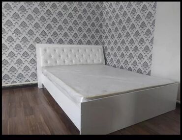 тумба под кровать: Спальный гарнитур, Двуспальная кровать, Комод, Тумба, цвет - Белый, Б/у