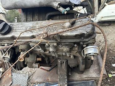 хова 15: Бензиновый двигатель Volkswagen/Audi 1.8 (серия EA827, продольное — 3