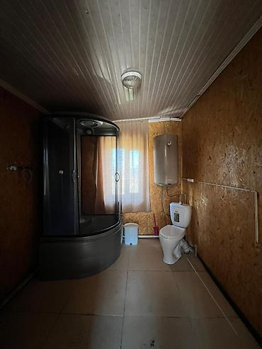 Продажа коттеджей и домов: Продаётся дом в центре села Кунтуу. Общая площадь 65м2. Участок 18 — 10