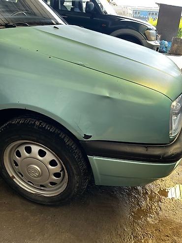 голф фара: Volkswagen Golf: 1992 г., 1.8 л, Механика, Бензин, Хэтчбэк — 4