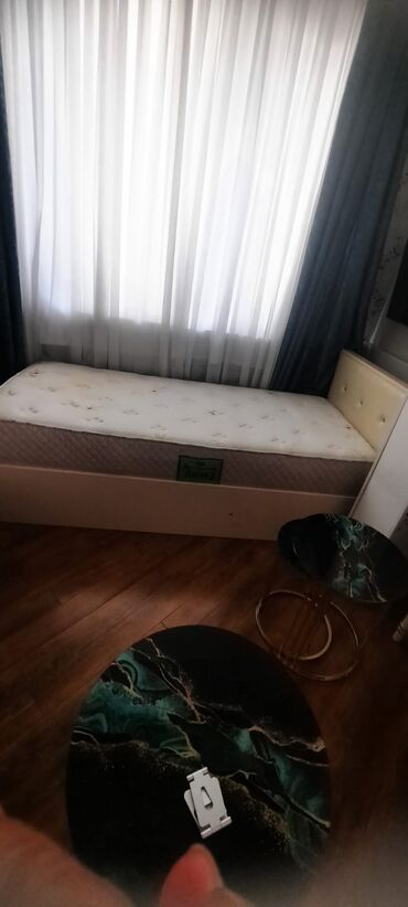 Çarpayılar: Təknəfərlik çarpayı, Bazasız, Matras ilə, Siyirməsiz