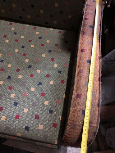 Прямые диваны: Срочно продаю диван 0…5…5. 9. 3. 2…0. 5…3…1 Состояние хорошее — 3