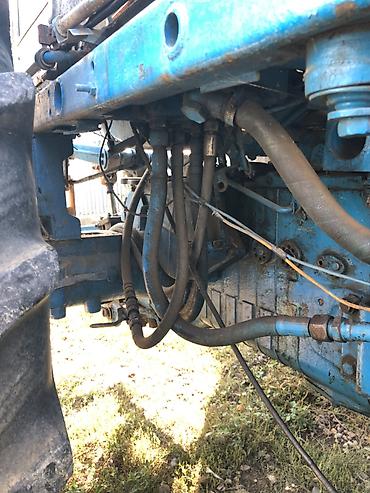 Traktorlar: Traktor T-28 Bütün senedleri qaydasındadır, rul gidravlikdir. Most — 11