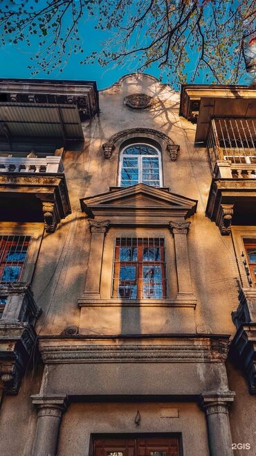 бишкек квартира сатып алам: 4 комнаты, 105 м², Сталинка, 2 этаж, Косметический ремонт