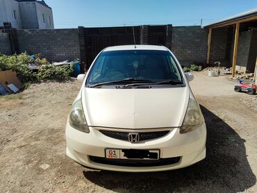 обмен дом на авто: Honda Fit: 2003 г., 1.3 л, Вариатор, Бензин, Хетчбек