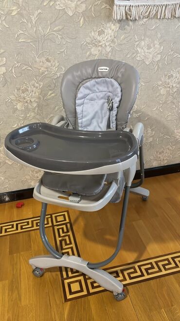 Yemək masaları, oturacaqları: Usaq Masal kids 55 azn satilir .kemerinin bir ededi var .cxollarda