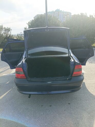 Opel: Opel Vectra: 1.8 l | 1996 il 500000 km Sedan — 8