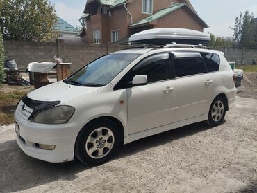 Toyota: Toyota Ipsum: 2002 г., 2.4 л, Автомат, Бензин, Минивэн