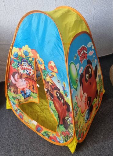Игрушки: Палатка детская. 5ти летний ребенок встает в ней в рост. Брали за