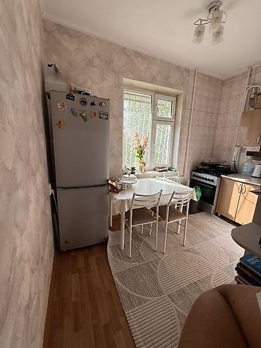 однушки 104 серия: 1 комната, 33 м², 105 серия, 4 этаж — 6