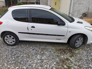 Μεταχειρισμένα Αυτοκίνητα: Peugeot 206: 1.4 l. | 2010 έ. | 174000 km. Χάτσμπακ