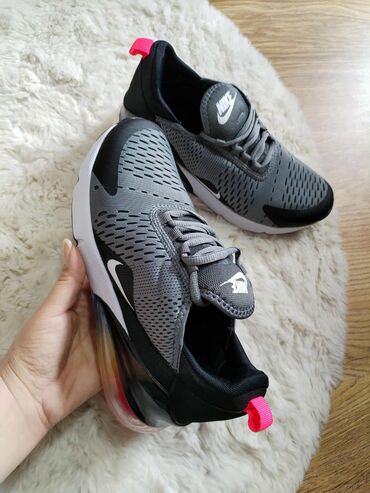 predator patike za fudbal: Patike, Nike, veličina - 39 na lalafo.rs predator patike za fudbal: Patike, Nike, veličina - 39
