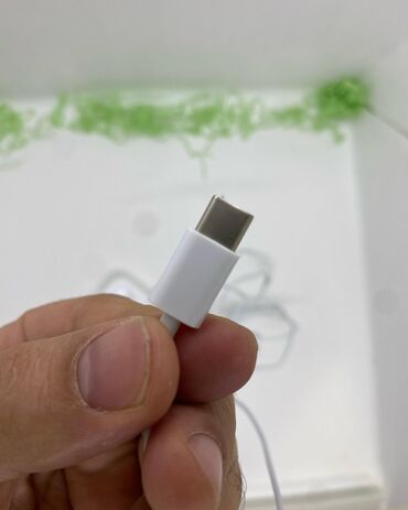 Qulaqcıqlar: Yeni Simli Qulaqcıqlar, Apple — 5