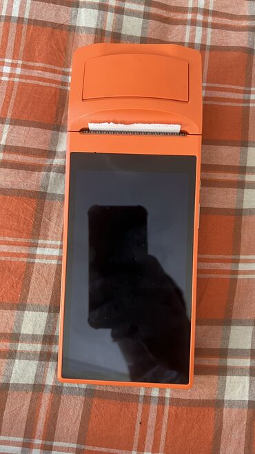 планшет bq: Планшет, Б/у, цвет - Оранжевый