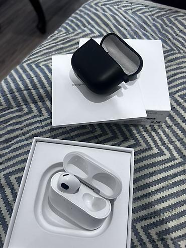 Qulaqcıqlar: Airpods 3 chox yaxwi veziyyetdedi sag gulag itib sol gulagin mikrafonu — 4