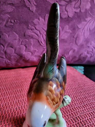 Ostali kućni dekor: Figura nova iz 60ih madjarski porcelan bodrogkereszturi. Visina — 5