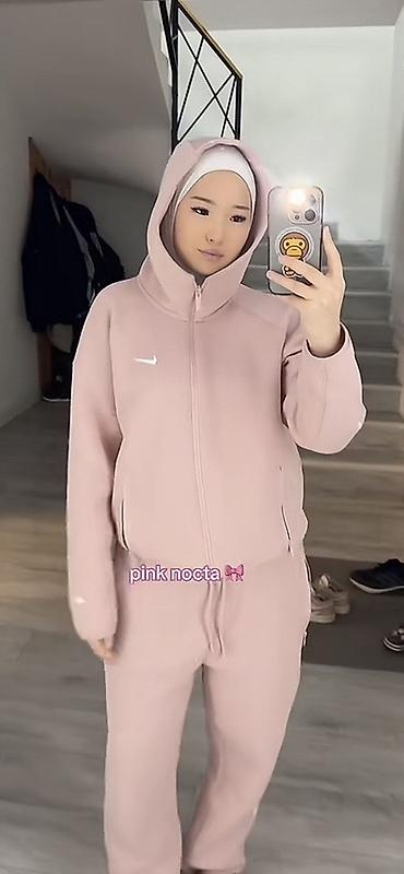 лыжная форма: Костюм Nike NOCTA, цвет pink. Идеален для прогулок, тренировок и — 1