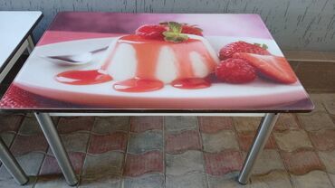 табуретки на кухню: Кухонные столы со стеклянной фотопечатью на столешнице -