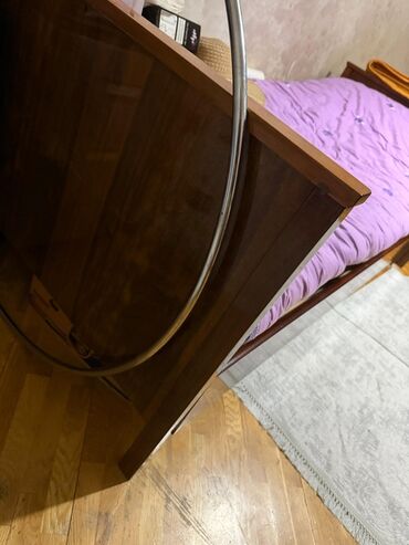 шкаф со столом: 2 односпальные кровати, Шкаф, Б/у