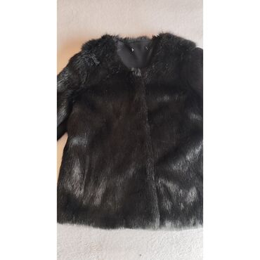 Krzneni kaputi: Crna bundica od veštačkog krzna. Veličina odgovara S/M. Savrseno na lalafo.rs — 6 Krzneni kaputi: Crna bundica od veštačkog krzna. Veličina odgovara S/M. Savrseno — 6