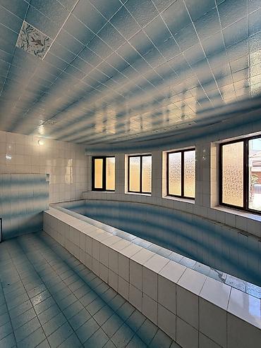 Продажа коттеджей и домов: 🏡 Продается дом 📐 Участок - 8,3 соток 🌳 На участке 3 постройки: - — 3