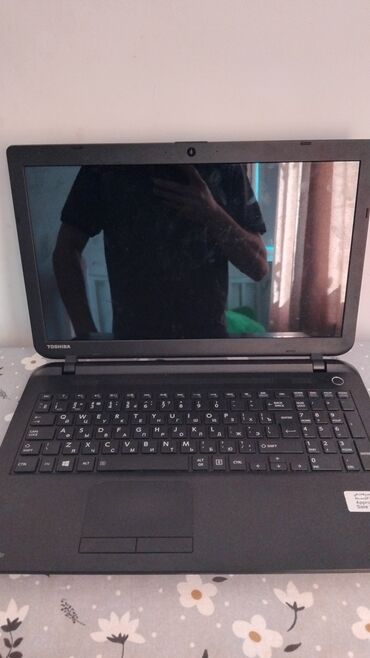 islenmis notebook satiram: İşlənmiş Toshiba, 15.4 ", Intel Core i7, 128 GB, Ünvandan götürmə