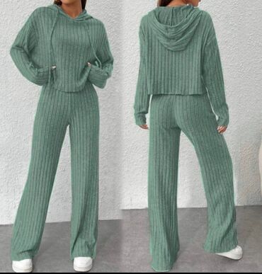 Kompleti: L11. Komplet
 2.600 dinara — 7