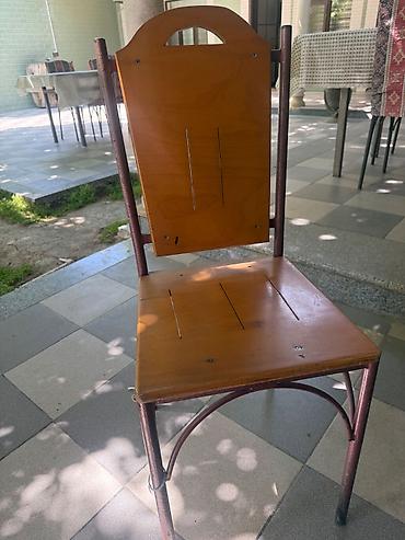 stul cexolu: Restoran Stullari cexollari var — 1
