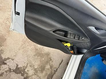 Продажа авто: Chevrolet Onix: 2020 г., 1 л, Автомат, Бензин, Седан — 4