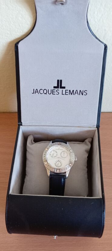 sat slava 17 jewels cena: Classic watch, Female