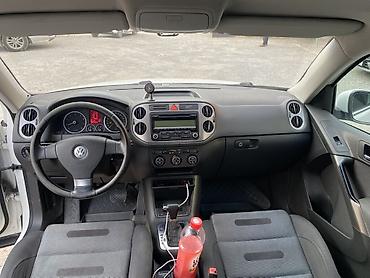 tiguan: Volkswagen Tiguan: 2009 г., 2 л, Автомат, Бензин, Кроссовер — 9
