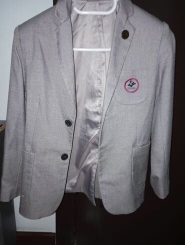 надом пиджак: Школьная форма, цвет - Серый, Новый