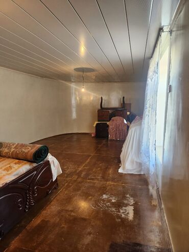 Otaqların satışı: Geniş, işıqlı otaqlar təqdim olunur. Xüsusiyyətlər: - Uzunsov planlı — 2