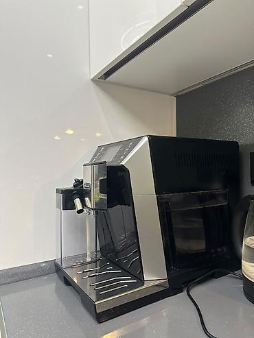De’Longhi PrimaDonna Class tam avtomatik qəhvə aparatıdır. - İnteqrə