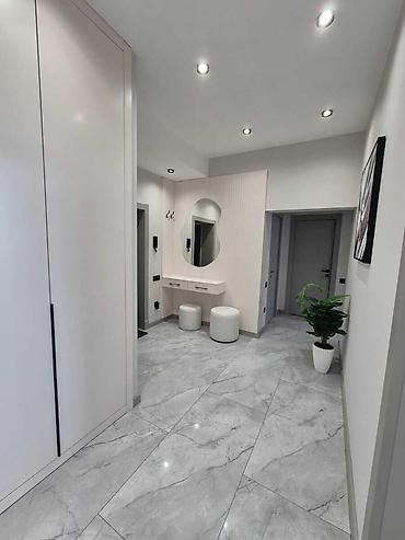 qara qarayev m: İcarəyə verilir 3 otaqlı yeni tikili 105 m², 28 May m. Kateqoriya — 9