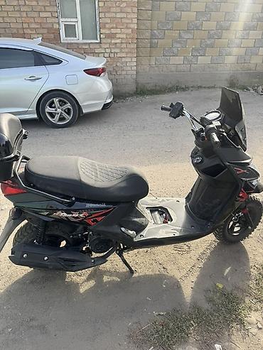n max: Скутер Benelli (50–125 см³, серия Street/City) в черном цвете — 2